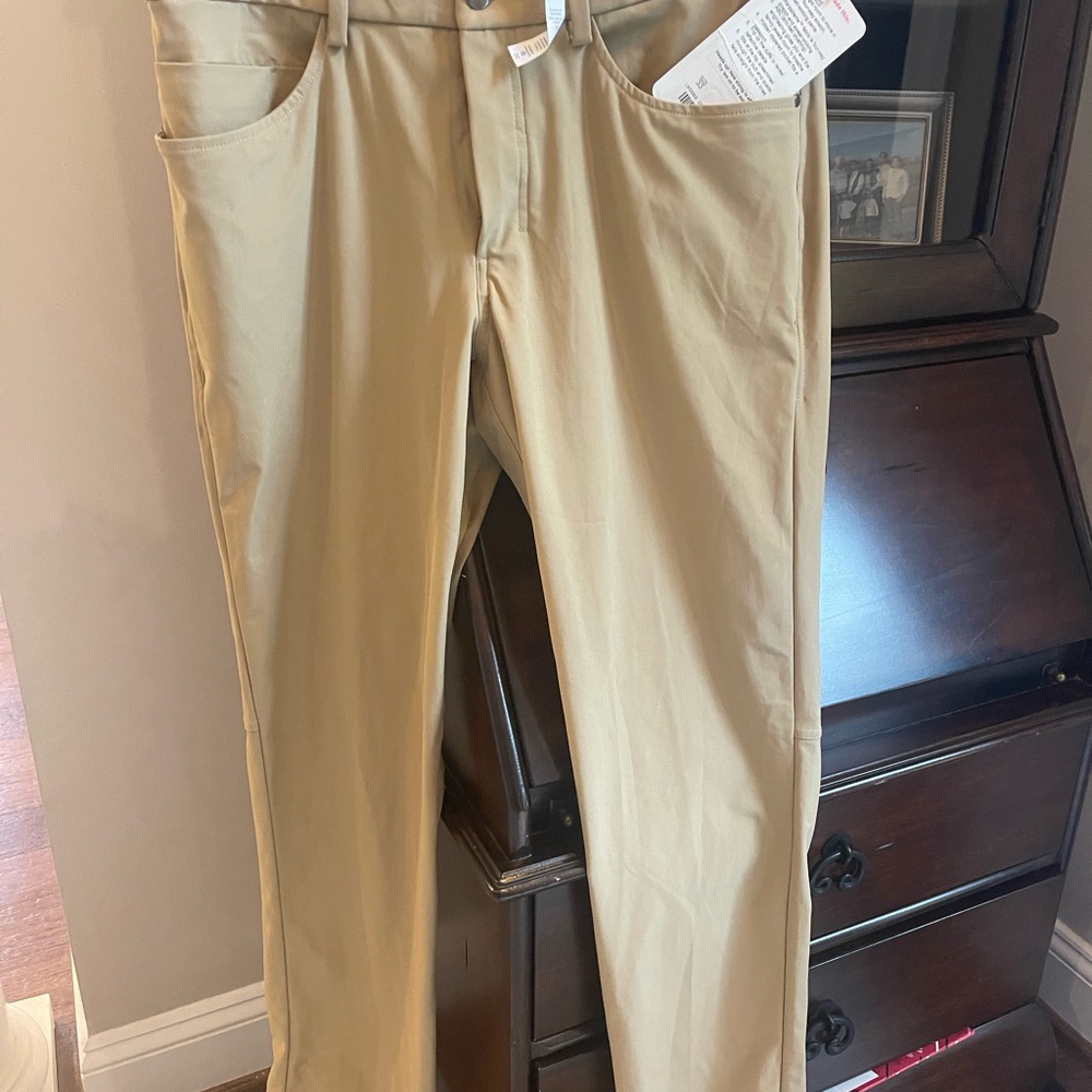 LuLu Lemon Men’s ABC Pant